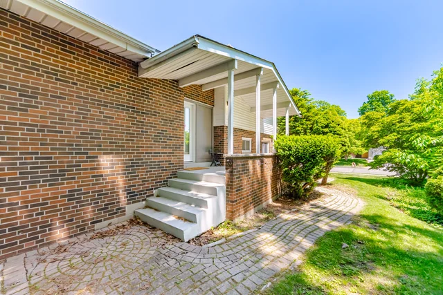 8 Markland Drive, Etobicoke - photo 17