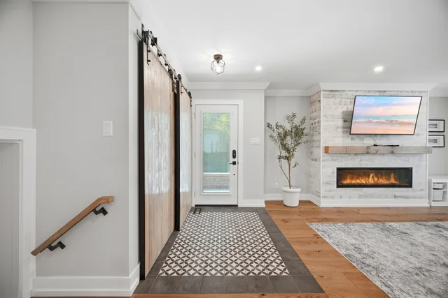 8 Markland Drive, Etobicoke - photo 21