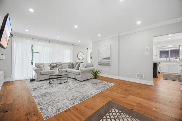8 Markland Drive, Etobicoke - photo 23