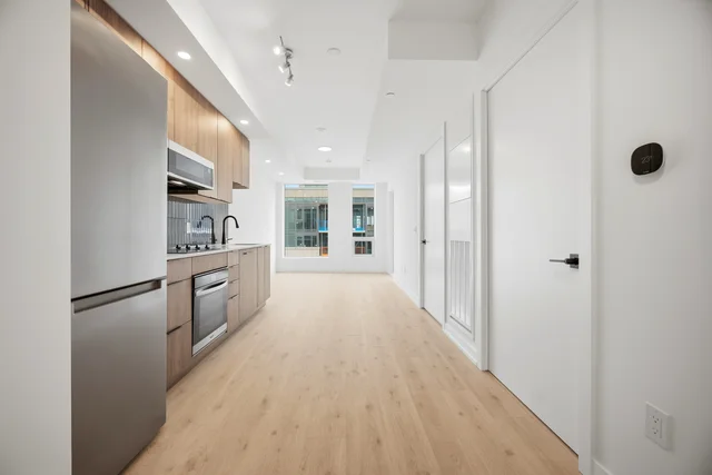 #512-2501 Saw Whet Boulevard, Oakville - photo 8
