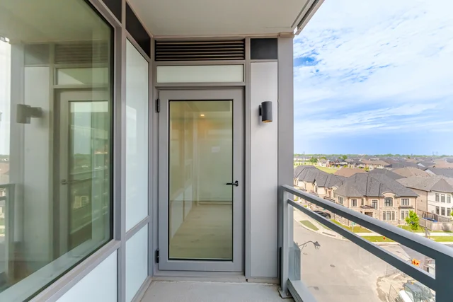 #512-2501 Saw Whet Boulevard, Oakville - photo 24