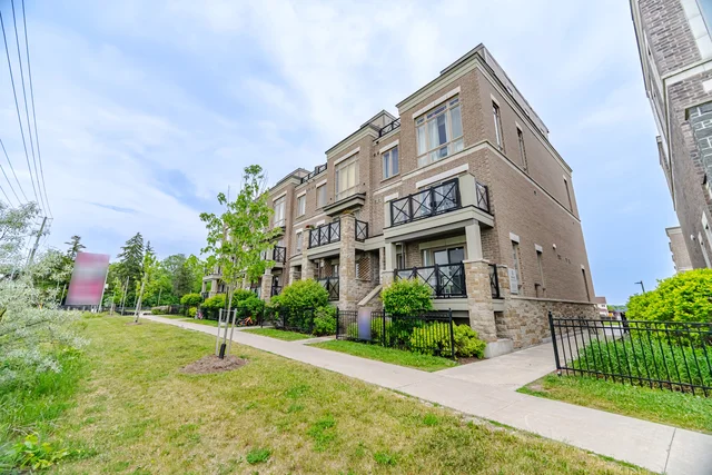 #702-60 Dunsheath Way, Markham - photo 3