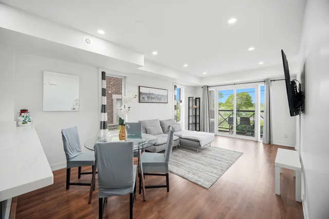 #702-60 Dunsheath Way, Markham - photo 11