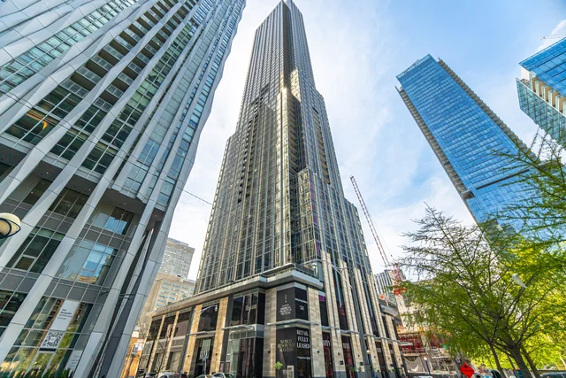 #3608-11 Yorkville Avenue, Toronto - photo 1