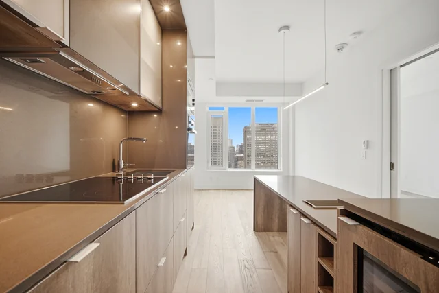 #3608-11 Yorkville Avenue, Toronto - photo 12