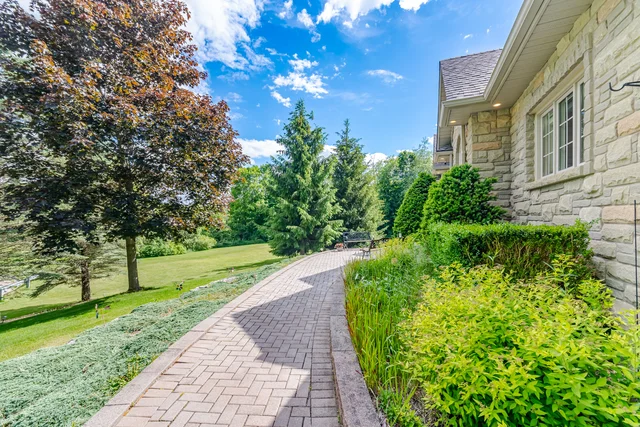 10 Valley Hill Drive, Caledon - photo 16