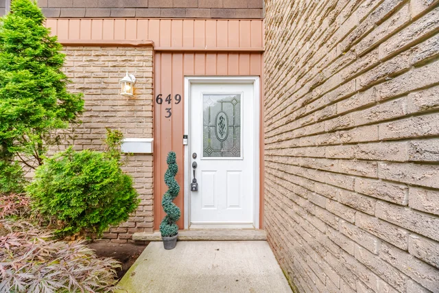 #3-649 Francis Road, Burlington - photo 5