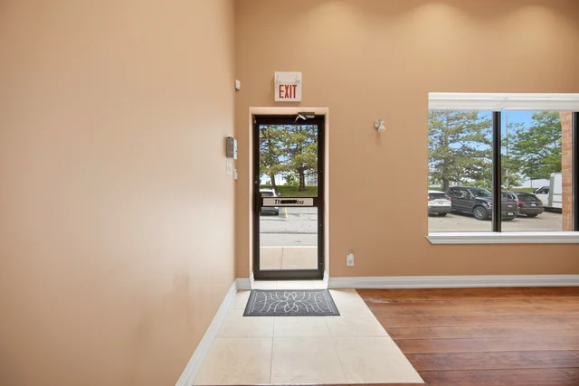 #2-16 Sims Crescent, Richmond Hill - photo 3