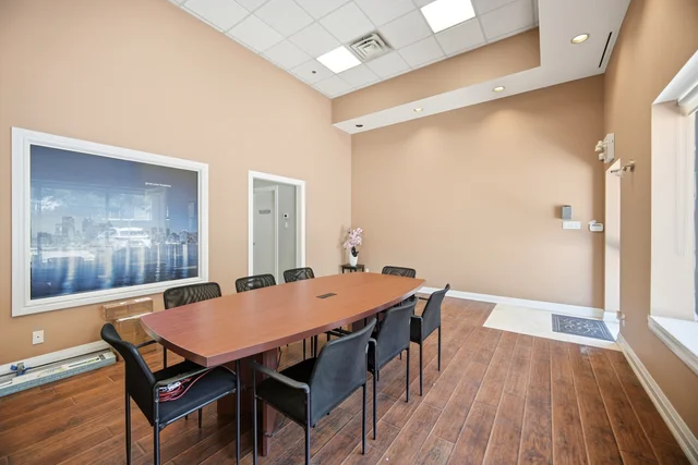 #2-16 Sims Crescent, Richmond Hill - photo 7