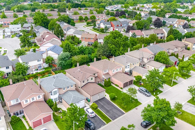 10 Meadow Bush Court, Brampton - photo 4