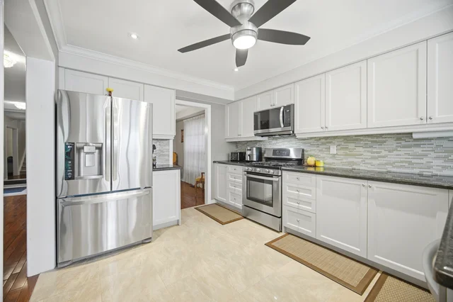 10 Meadow Bush Court, Brampton - photo 24