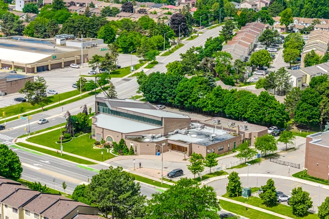 10 Meadow Bush Court, Brampton - photo 66
