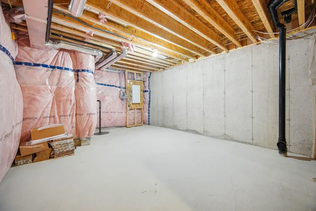 330 Stewart Street, Shelburne - photo 37
