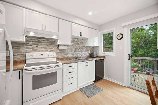 38 Furrows End, Brampton - photo 23
