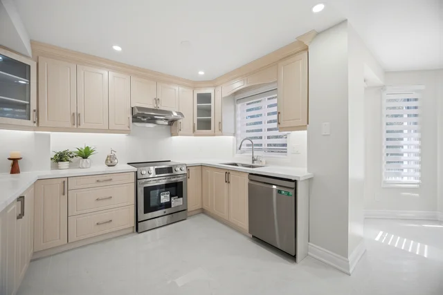 37 Lord Simcoe Drive, Brampton - photo 20