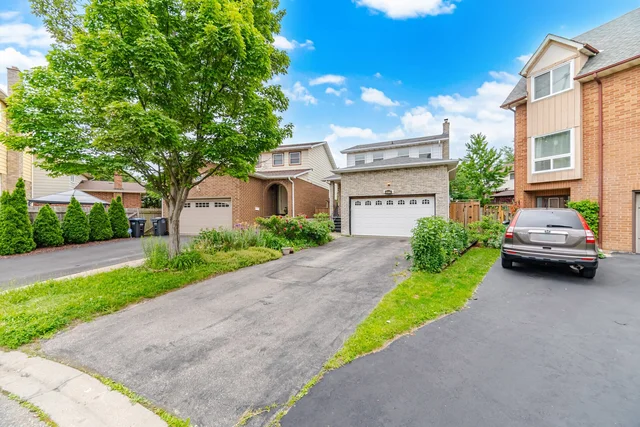 4070 Pavillion Court, Mississauga - photo 2