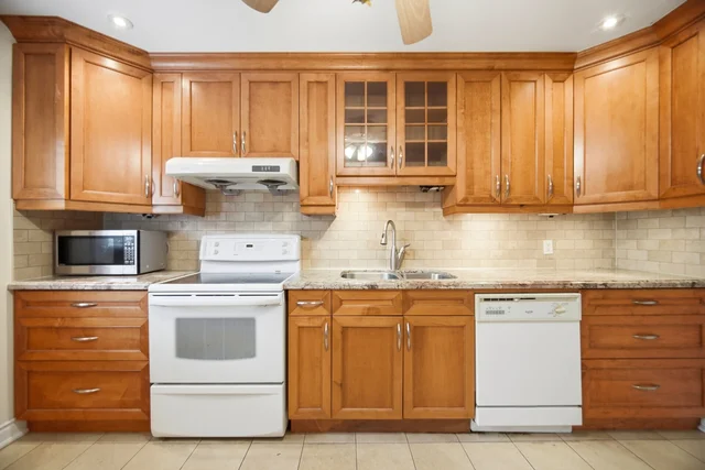 4070 Pavillion Court, Mississauga - photo 17