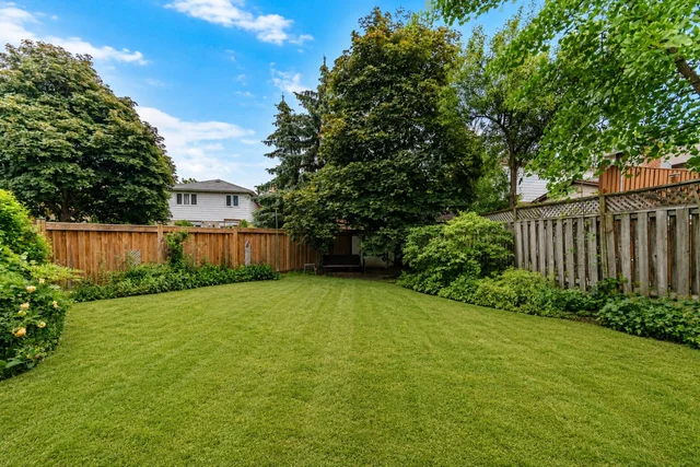 4070 Pavillion Court, Mississauga - photo 35