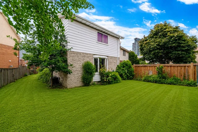4070 Pavillion Court, Mississauga - photo 38
