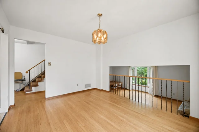 4070 Pavillion Court, Mississauga - photo 8