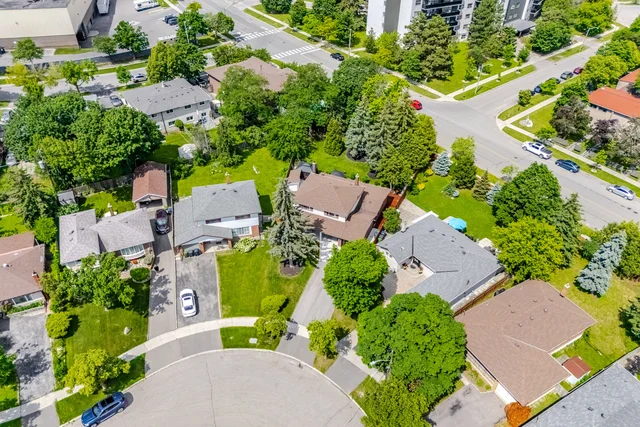 74 Ringway Crescent, Etobicoke - photo 2
