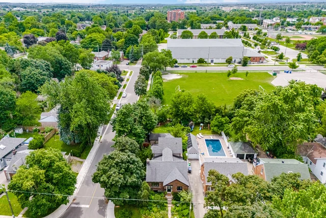 83 Mill Street South, Brampton - photo 1