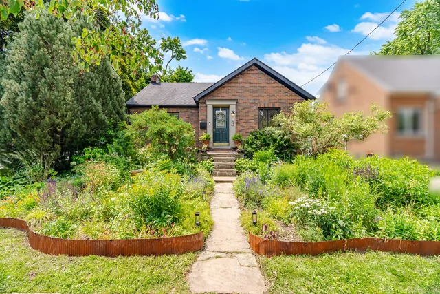 83 Mill Street South, Brampton - photo 14