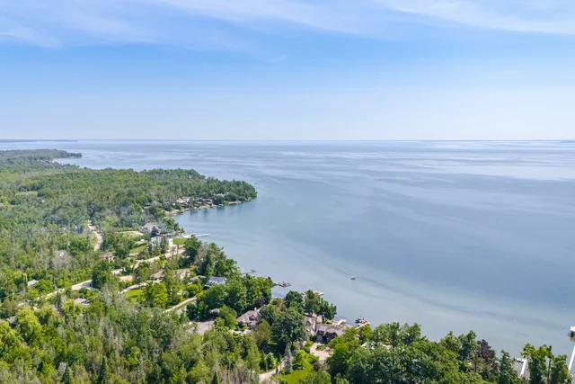 3211 Cove Avenue, Innisfil - photo 1