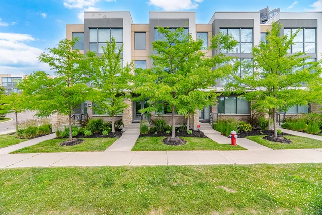#2-150 Little Creek Road, Mississauga - photo 1