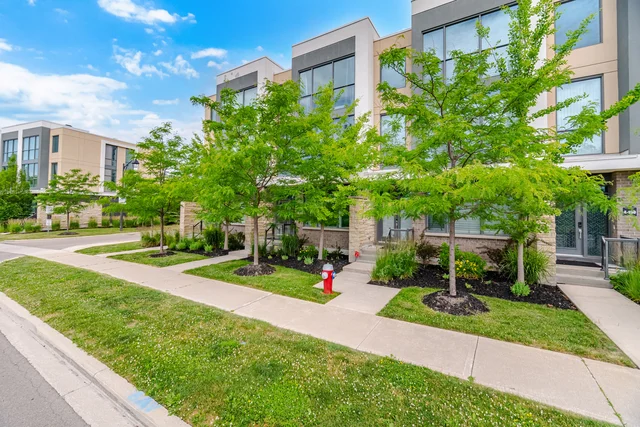 #2-150 Little Creek Road, Mississauga - photo 3