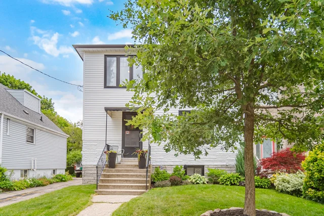 18 Vanbrugh Avenue, Scarborough - photo 1