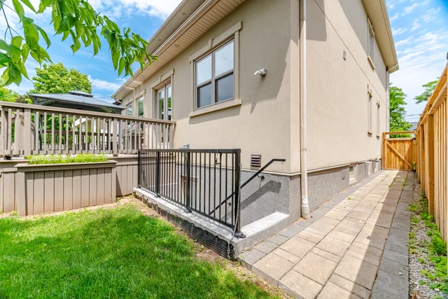 145.jpg