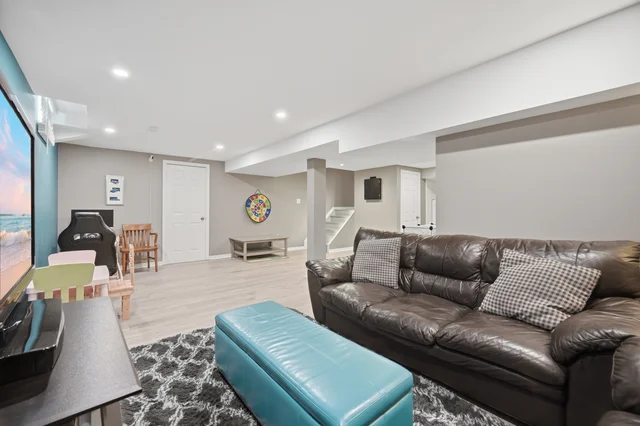 46 Lipton Crescent, Whitby - photo 53