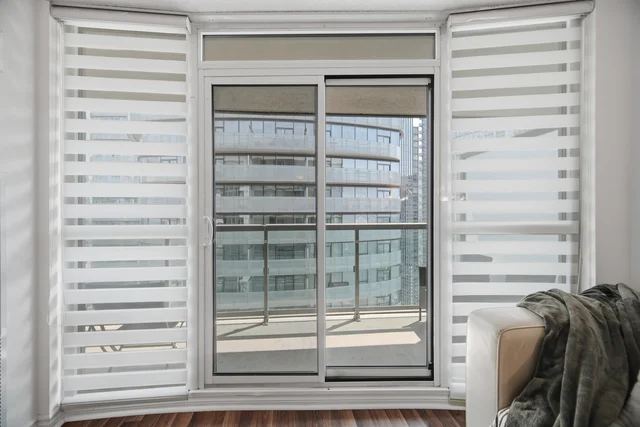 19 Grand Trunk Crescent #3708, Toronto - photo 26