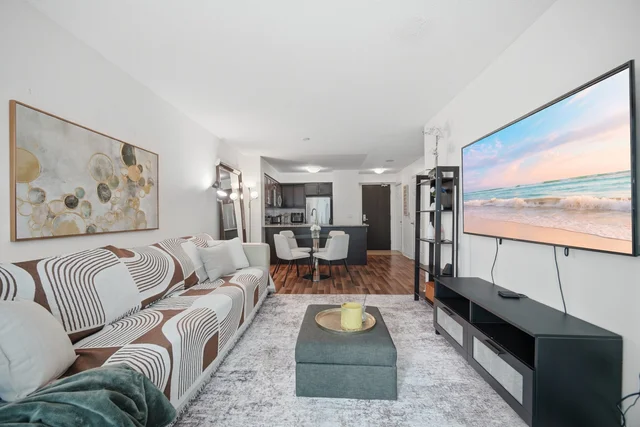 19 Grand Trunk Crescent #3708, Toronto - photo 17