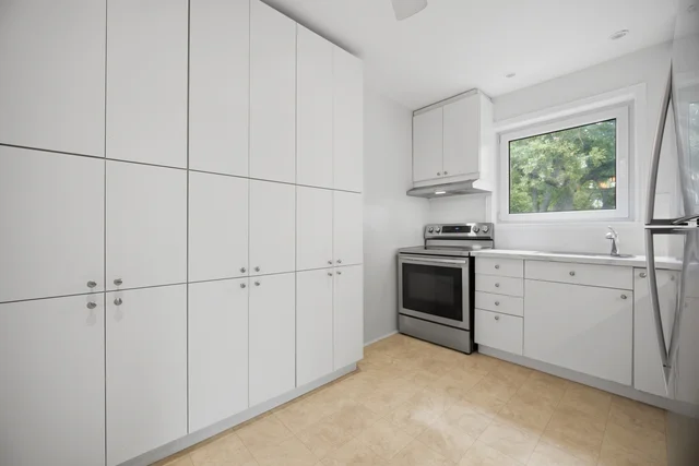 154 Martin Grove Road, Etobicoke - photo 17