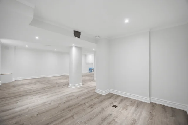 154 Martin Grove Road, Etobicoke - photo 32