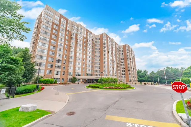 #411-1485 Lakeshore Road East, Mississauga - photo 1