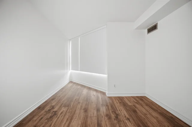 #411-1485 Lakeshore Road East, Mississauga - photo 37