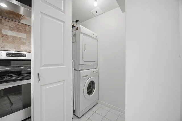 #411-1485 Lakeshore Road East, Mississauga - photo 41