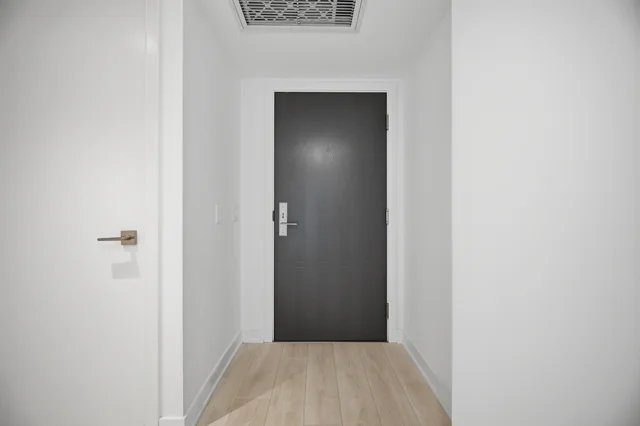 #1806-188 Cumberland Street, Toronto - photo 10