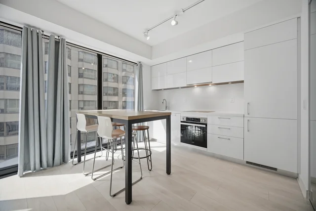 #1806-188 Cumberland Street, Toronto - photo 20