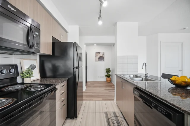 #312-80 Esther Lorrie Drive, Etobicoke - photo 10