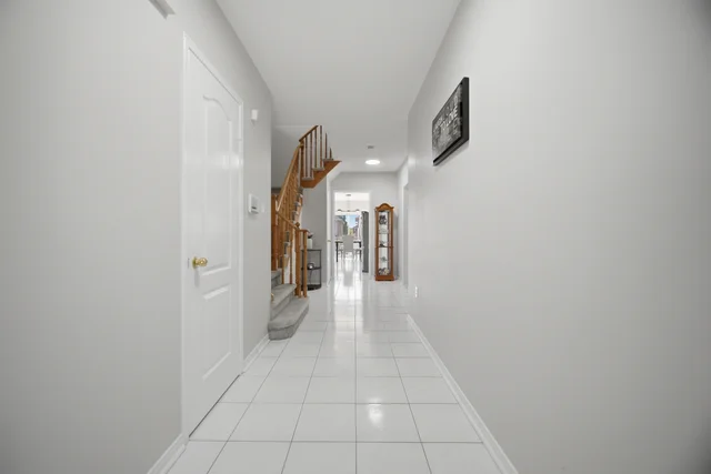 6177 Ford Road, Mississauga - photo 11