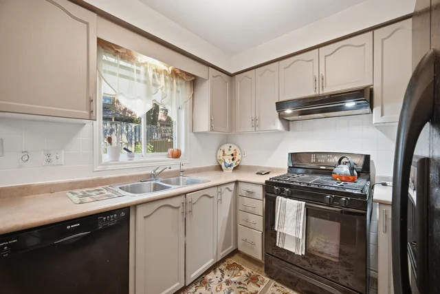 8 Pressed Brick Drive, Brampton - photo 15