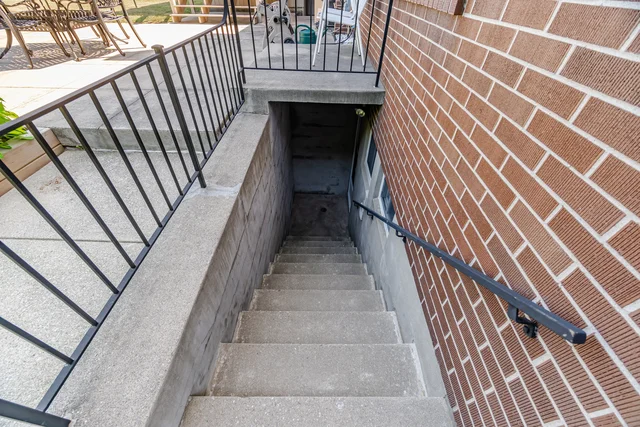 48 Clair Road, North York - photo 57