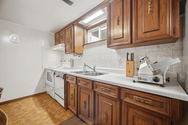 48 Clair Road, North York - photo 71