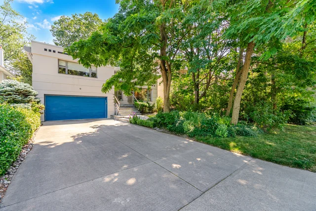 9 Saguenay Avenue, Toronto - photo 4