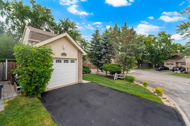 1527 Forestdale Court, Oakville - photo 4