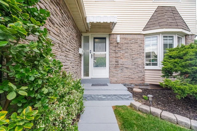 1527 Forestdale Court, Oakville - photo 6